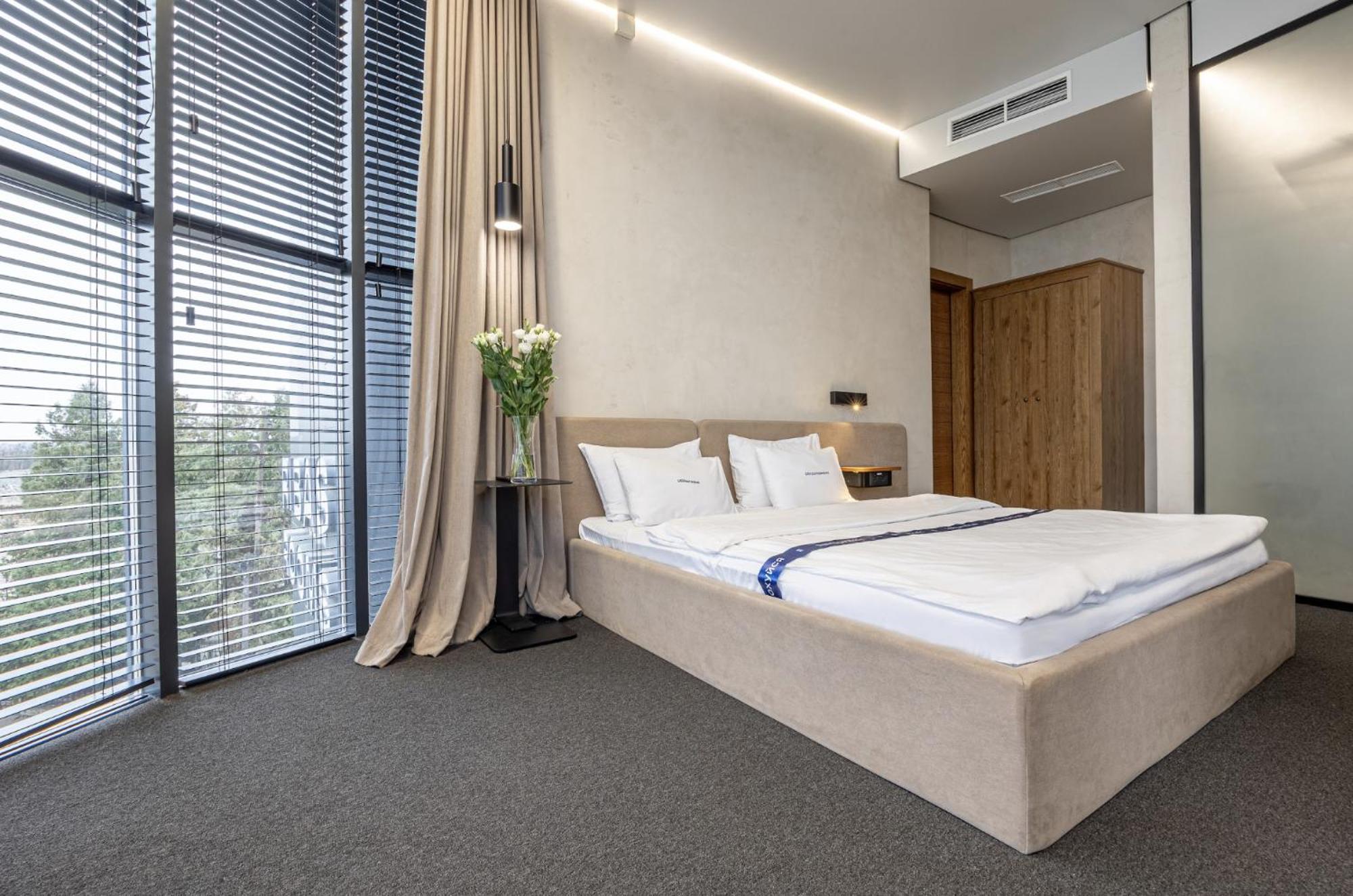 Ribas Rooms Lutsʼk Eksteriør billede