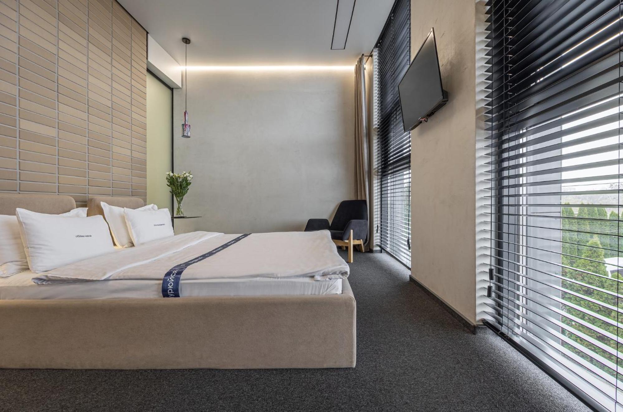 Ribas Rooms Lutsʼk Eksteriør billede